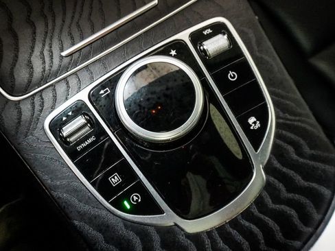 Used 2018 Mercedes-Benz GLC 300 4MATIC w/ Premium Package image 26