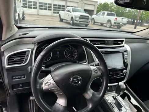 Used 2017 Nissan Murano SV w/ Premium Plus Package AWD/4WD image 7