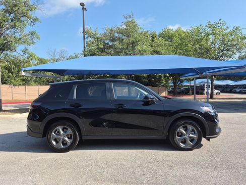 Certified 2026 Honda HR-V LX image 2