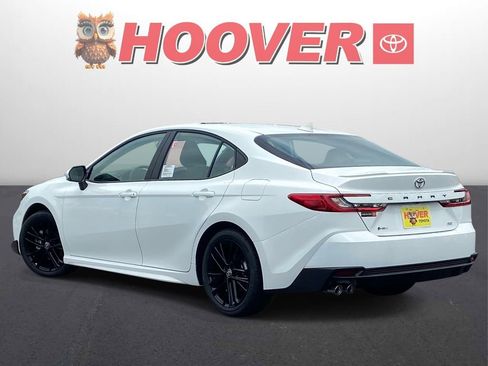 New 2026 Toyota Camry SE FWD image 5