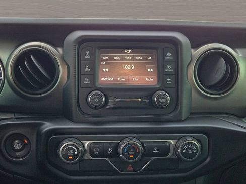 Used 2020 Jeep Gladiator Sport w/ Quick Order Package 24S AWD/4WD image 19