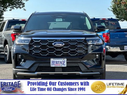 New 2025 Ford Explorer Platinum image 9