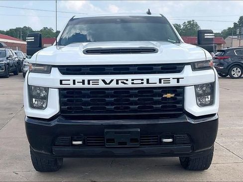 Used 2022 Chevrolet Silverado 2500 Custom w/ Custom Value Package AWD/4WD image 2