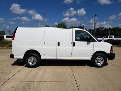 Used 2014 Chevrolet Express 2500 RWD 2500 135 image 4