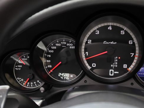 Used 2014 Porsche 911 4 Cabriolet AWD/4WD image 43