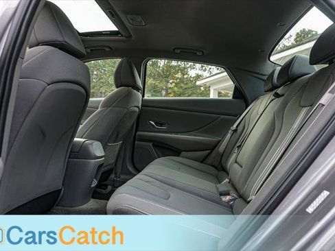 Used 2024 Hyundai Elantra SEL w/ Convenience Package image 20