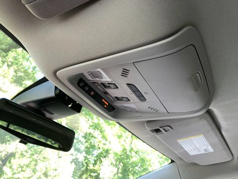 Used 2019 Buick Enclave Avenir w/ Avenir Technology Package FWD image 20