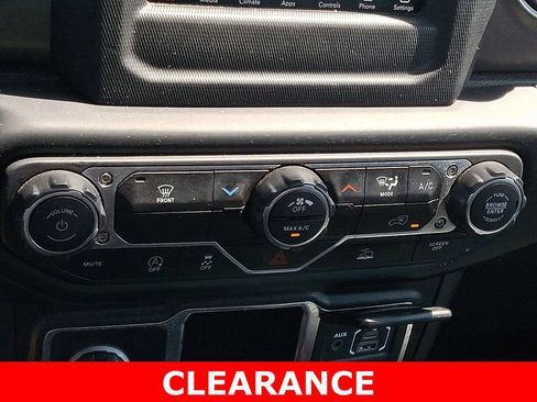 Used 2022 Jeep Gladiator Sport AWD/4WD image 15