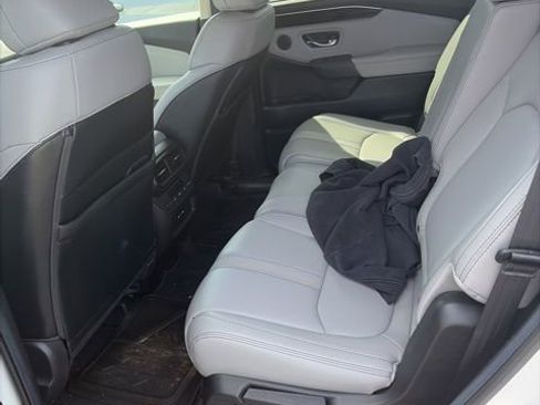 Used 2024 Honda Pilot EX-L image 6