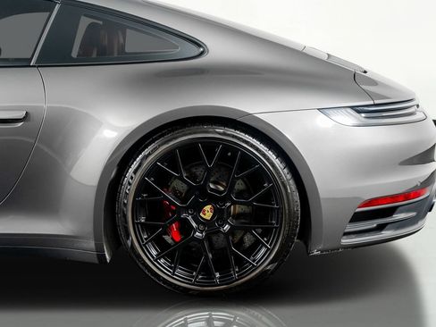 Used 2023 Porsche 911 Carrera 4S AWD/4WD image 17