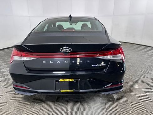 Used 2022 Hyundai Elantra Blue image 4