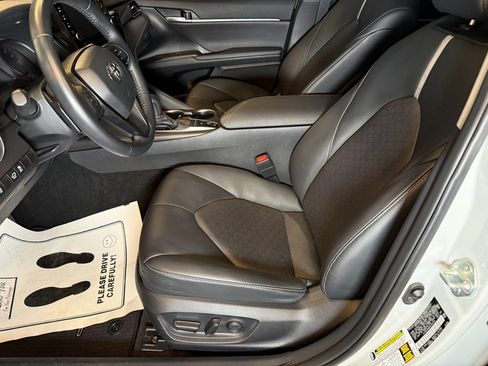Used 2023 Toyota Camry XSE image 21
