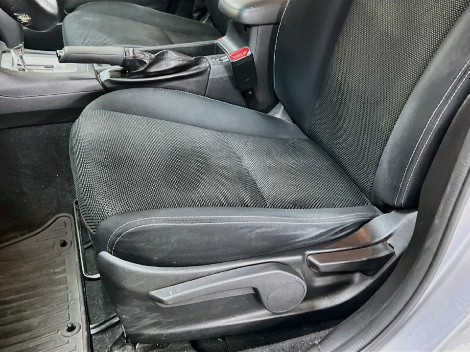 Used 2014 Subaru Crosstrek 2.0i Premium w/ Moonroof Package AWD/4WD image 19