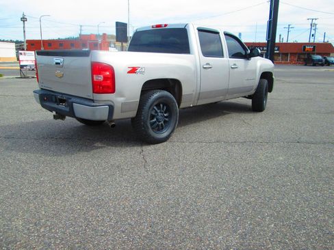 Used 2009 Chevrolet Silverado 1500 LTZ w/ LTZ Plus Package AWD/4WD image 5