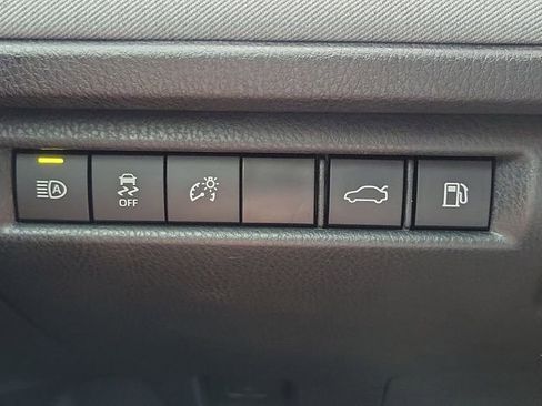 Used 2025 Toyota Camry LE w/ Convenience Package image 28