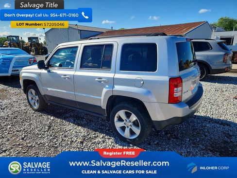 Used 2014 Jeep Patriot Latitude AWD/4WD image 3
