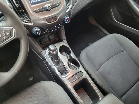 Used 2017 Chevrolet Cruze LT w/ Convenience Package FWD image 26