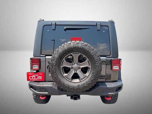 Used 2017 Jeep Wrangler Unlimited Rubicon AWD/4WD image 9