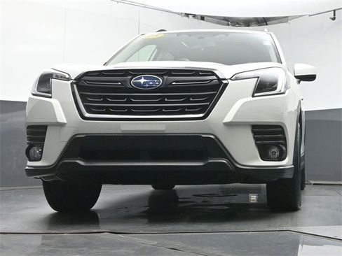 Used 2023 Subaru Forester Premium image 33