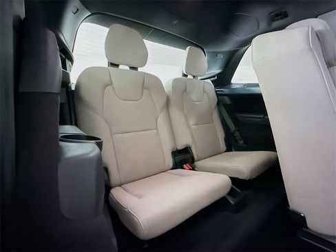 Used 2025 Volvo XC90 B5 Plus w/ Protection Package image 29