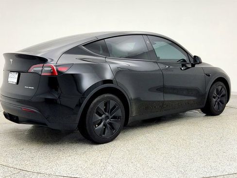 Used 2025 Tesla Model Y Long Range AWD/4WD image 5