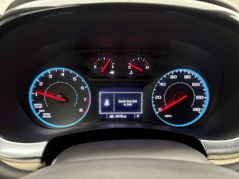 Used 2022 Chevrolet Traverse LS image 13