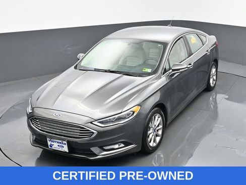 Used 2017 Ford Fusion SE FWD image 22