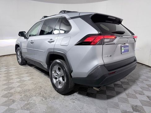 Used 2022 Toyota RAV4 XLE w/ Convenience Package AWD/4WD image 4