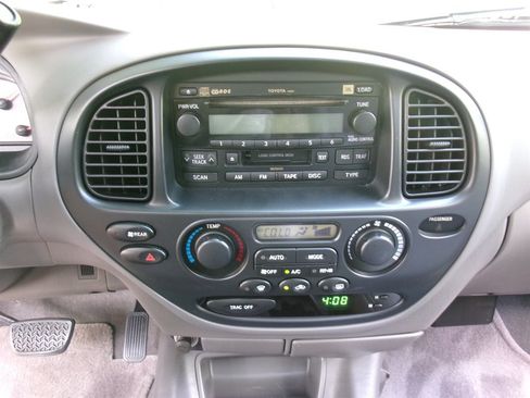 Used 2003 Toyota Sequoia SR5 RWD image 40