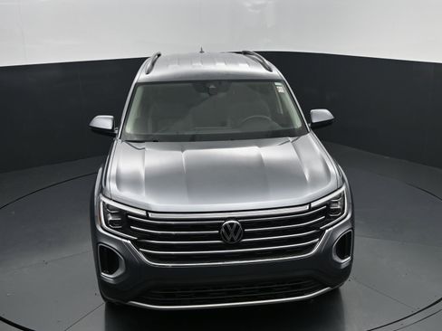 Used 2025 Volkswagen Atlas SE FWD image 34