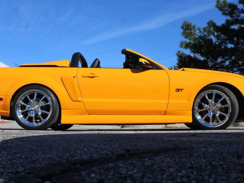 Used 2008 Ford Mustang GT image 18