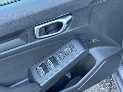 Used 2023 Honda Civic LX image 5