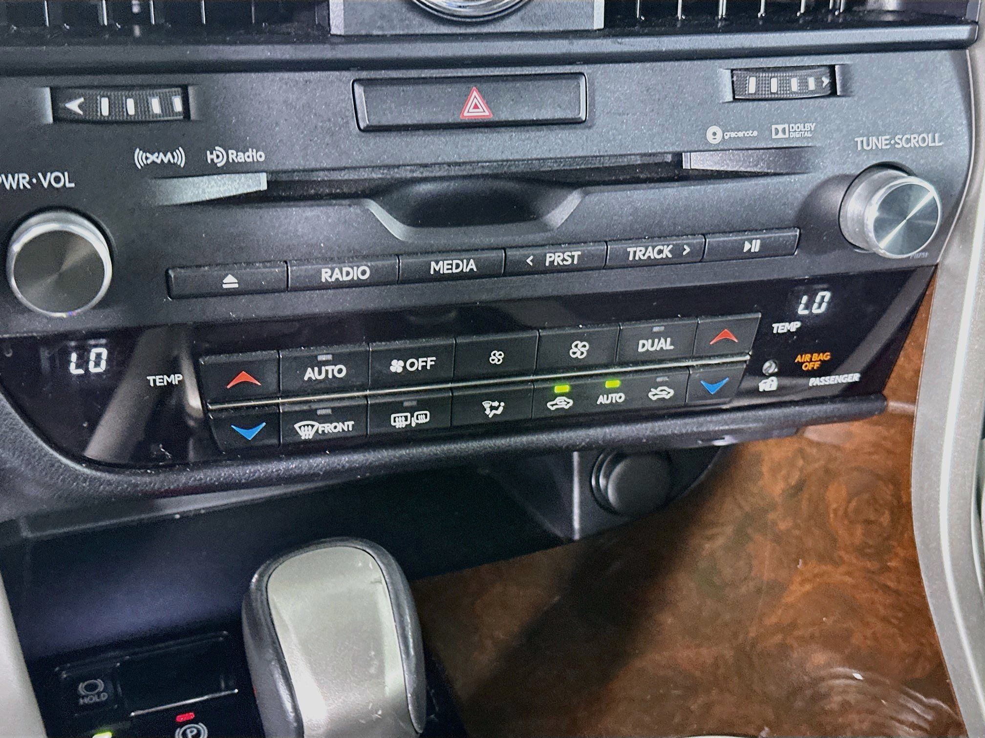 Used 2018 Lexus RX 450h AWD w/ Premium Package image 24
