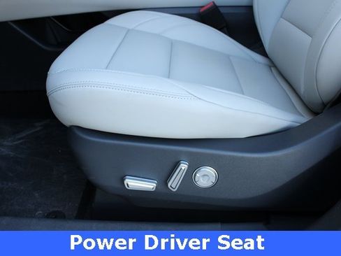 New 2026 Lincoln Nautilus Premier image 26