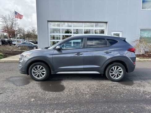 Used 2018 Hyundai Tucson SEL image 2