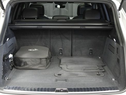 New 2026 Porsche Cayenne S AWD/4WD image 17