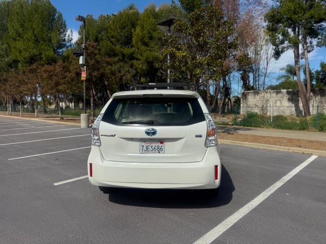 Used 2014 Toyota Prius V Five FWD image 13
