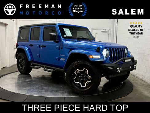 Used 2022 Jeep Wrangler Unlimited Sahara w/ Cold Weather Group AWD/4WD image 1