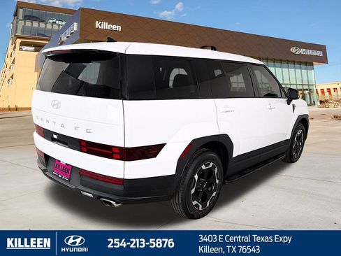 Used 2026 Hyundai Santa Fe SE FWD image 9