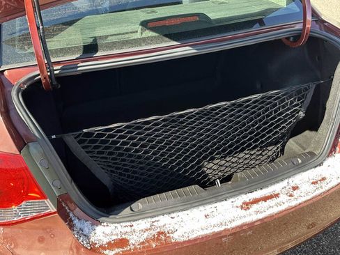 Used 2013 Chevrolet Cruze LS image 9