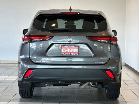 Certified 2024 Toyota Highlander LE image 5