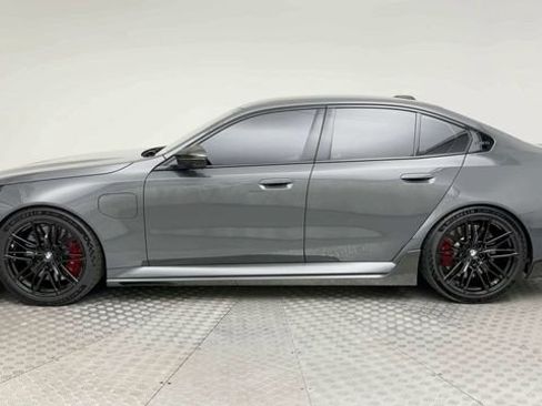 Used 2026 BMW M5 w/ Carbon Package AWD/4WD image 5