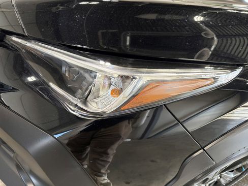 Certified 2024 Subaru Crosstrek 2.0i image 10