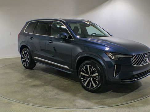 Used 2026 Volvo XC90 B6 Core w/ Protection Package Premier AWD/4WD image 7