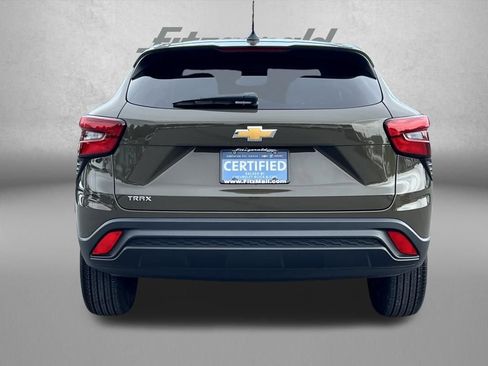 Certified 2024 Chevrolet Trax LS image 6