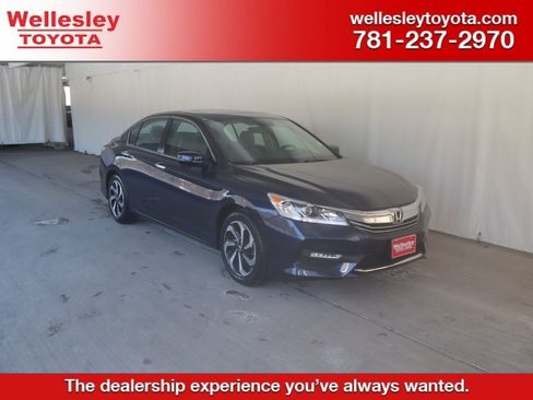 Used 2016 Honda Accord EX image 1
