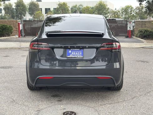 Used 2025 Tesla Model X image 5