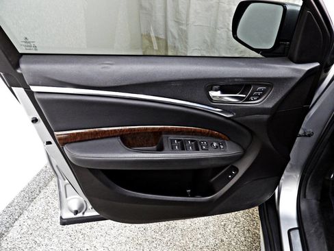 Used 2018 Acura MDX SH-AWD image 7