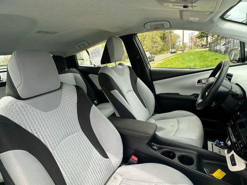 Used 2016 Toyota Prius Two FWD image 29
