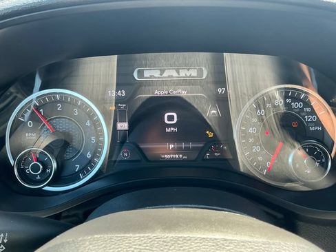 Used 2025 RAM 1500 Laramie AWD/4WD image 8